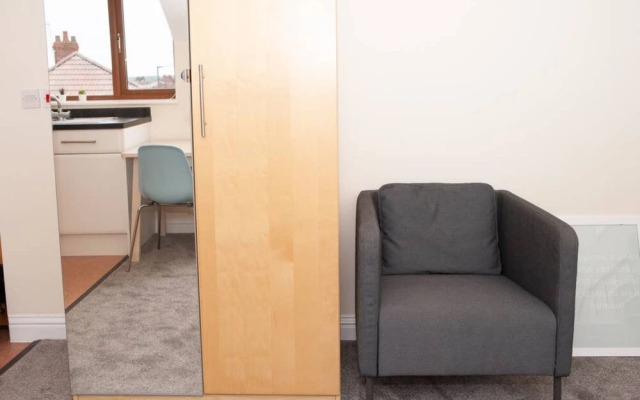 Top Floor Studio Near Bristol City