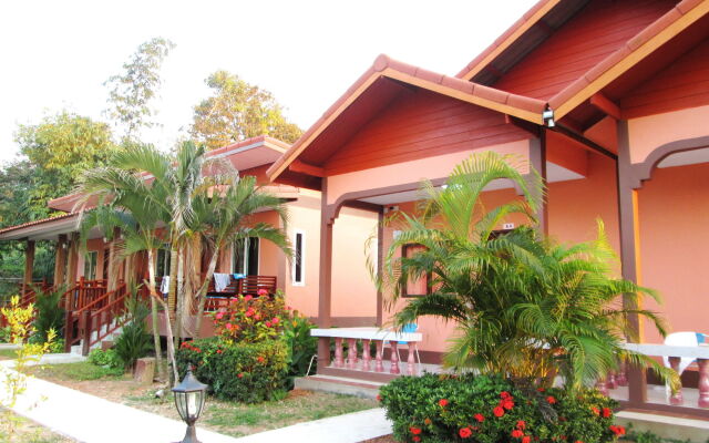 Lanta Riviera Villa Resort