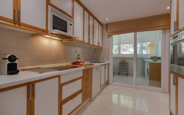 18166 - Superb Front Line Location - Heated Pool