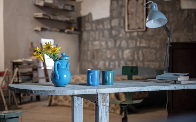 Inter Artes House and Suite