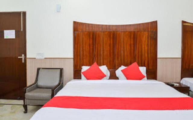 Hotel Jindal Palace
