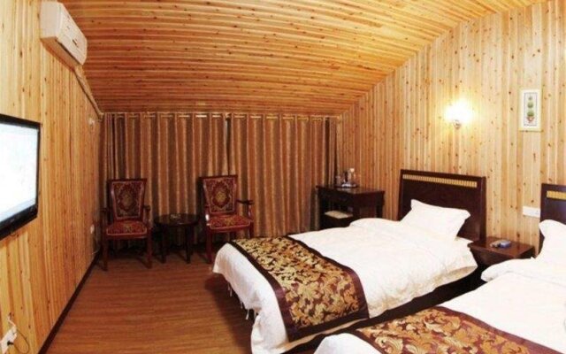 Shunan Bamboo Sea Qinglong Lake Holiday Hotel