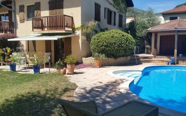 Au Paradis des Grillons