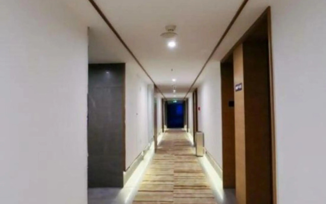 Meiqi Smart Hotel (Luoyang Wangfujing David City Store)