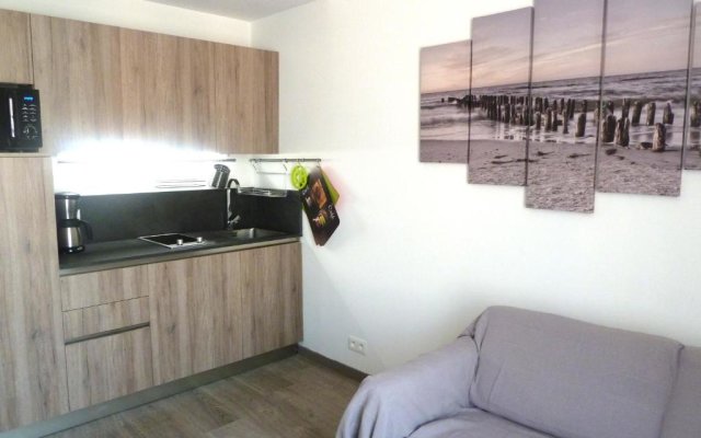 New 1 bedroom apt place Garibaldi