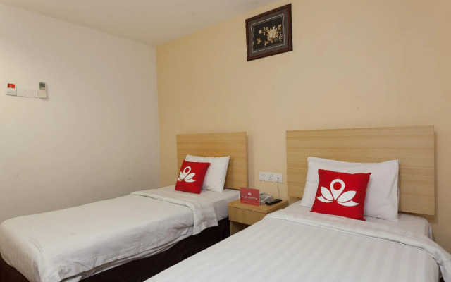 ZEN Rooms Opposite YMCA