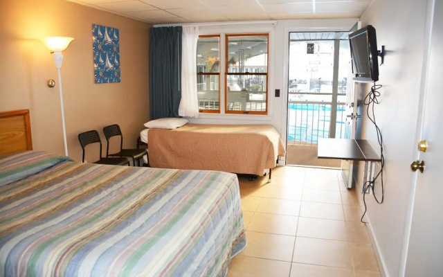 Crest Motel