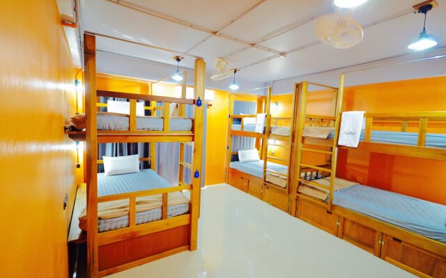NOMAD Hostel Krabi