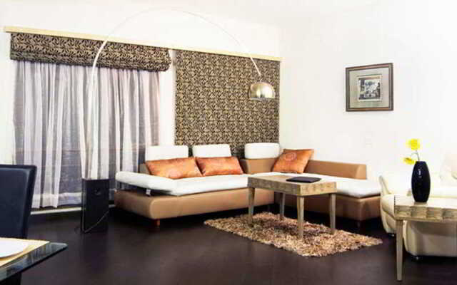 OYO 44310 Maninagar Residency