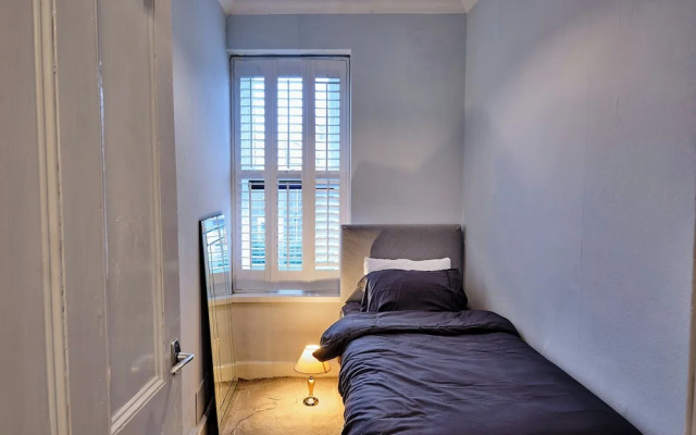 Charming Cardiff Home With Private Parking & Modern Amenities