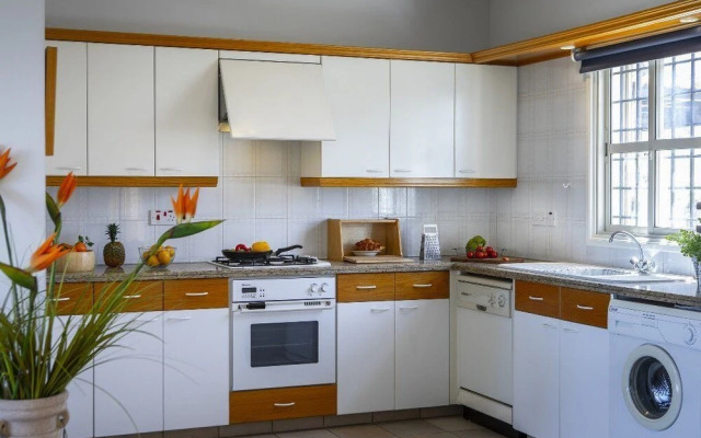 Sirina Waterfront House
