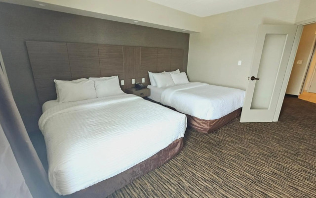 Clarion Hotel & Suites