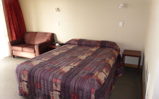 Shelby Motor Lodge