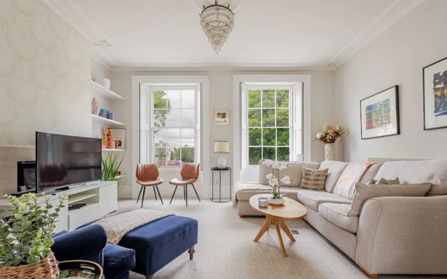 Stylish 5BD Townhouse in Leamington Spa