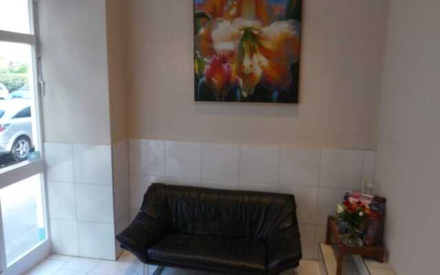 Hotel 66