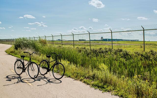 Hilton Winnipeg Airport Suites