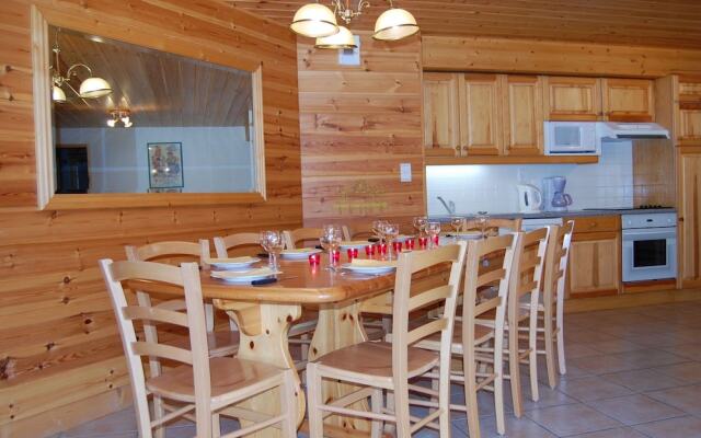 10-pers. Holiday Home With Sauna Near Center of Champagny