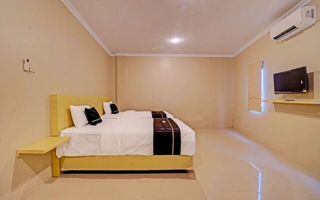 Super OYO Collection O Andono Hotel