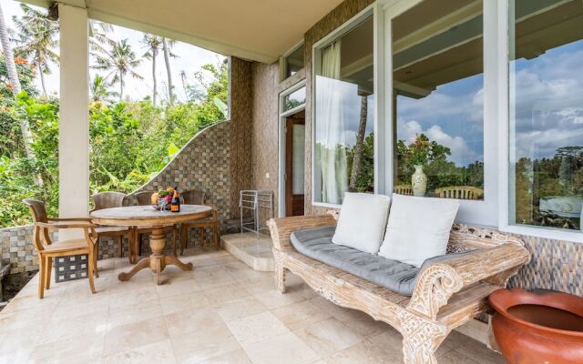 Tirta Asri Ubud Villa