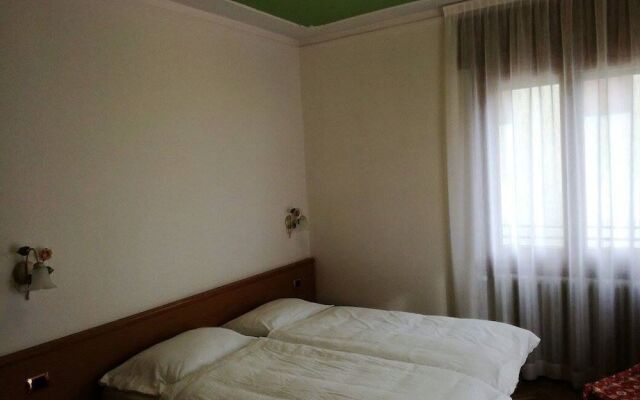 Green Base Hotel B&B