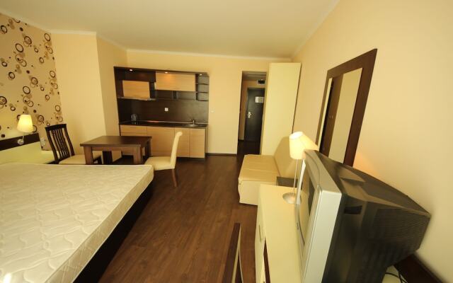 Grand Hotel St.Vlas - Menada Apartments