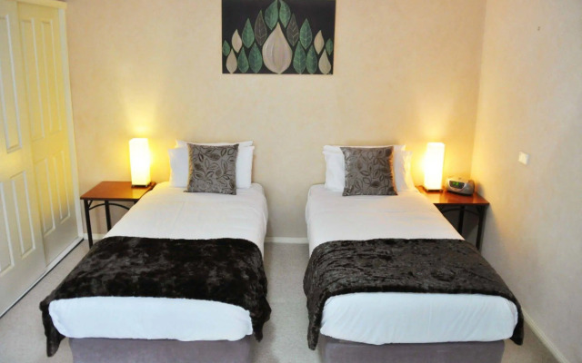 Oyster Cove Chalet