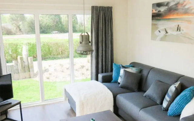 Comfortable Chalet With Microwave in Kempen Region