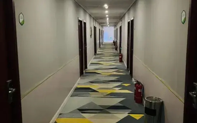 Shunyou Express Hotel (Zhengding Airport Road Branch)