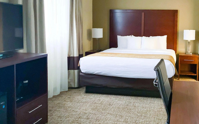 Comfort Suites