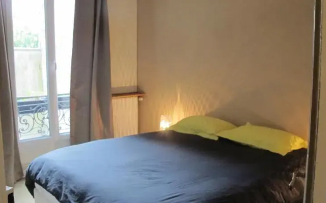 Apartment between Montmartre and Opera