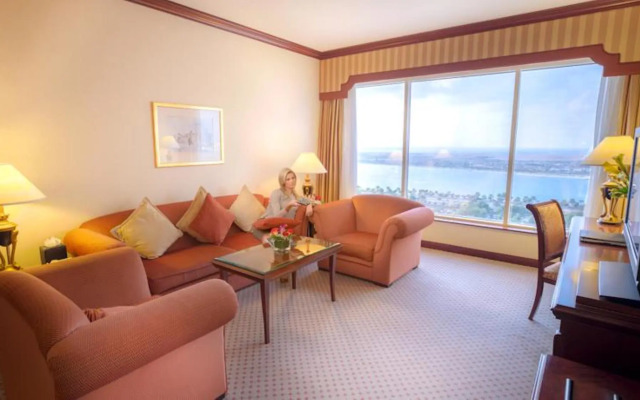 Отель Corniche Abu Dhabi