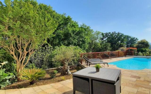 PARABISU TTIKIA "Petit Paradis"