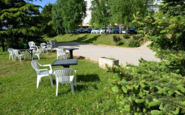 Hotel Logis de Lyon Est