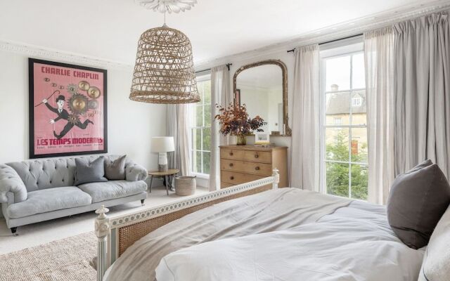 Cotswold House