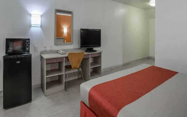 Motel 6 Pasadena, TX