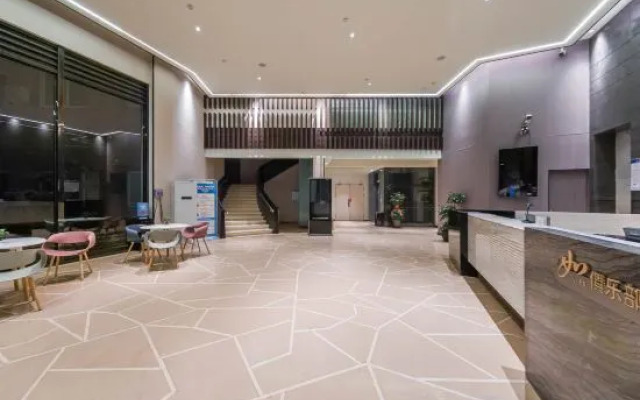 Four Seasons Hotel (Linhai Yintai City)