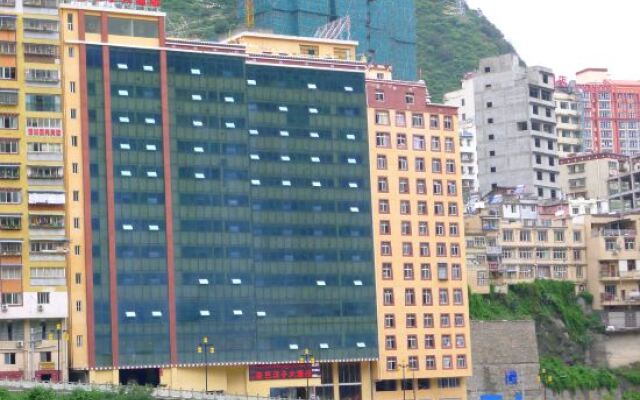 Yajiang Kangba Hanzi Hotel