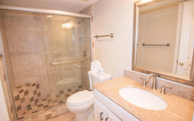 Beachside Towers at Sandestin by Panhandle Getaways