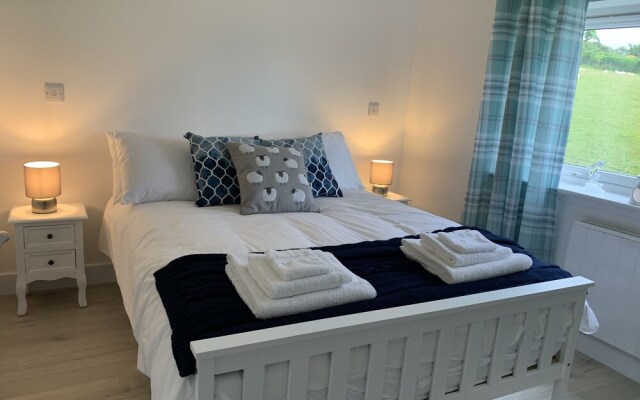 Charming 2-bed Cabin in Inverness, Scotland