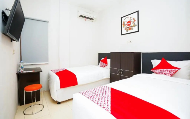 OYO 450 Semampir Residence