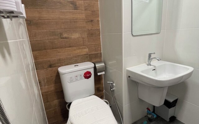 The Bedrooms Maeklong Service Apartment