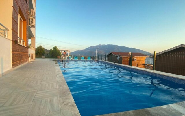 Splendid Apartment With Shared Pool in Fethiye