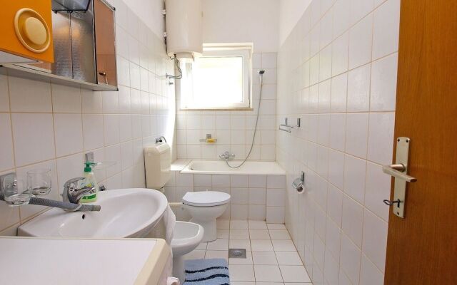 Apartment 761
