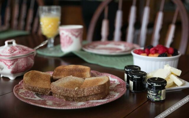 Harrison House Bed & Breakfast