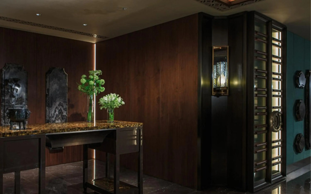 Renaissance Hong Kong Harbour View Hotel