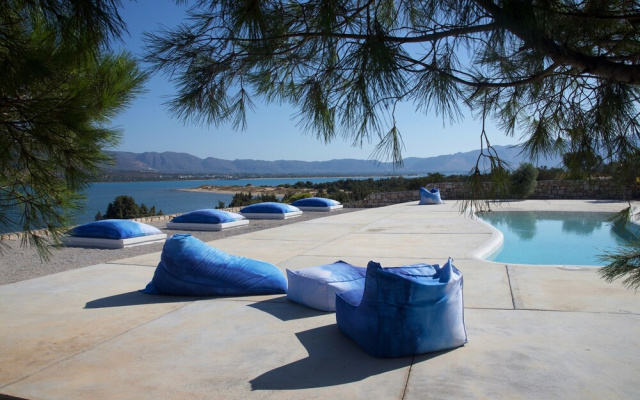 Eight Dimensions Capari Suites Elafonisos
