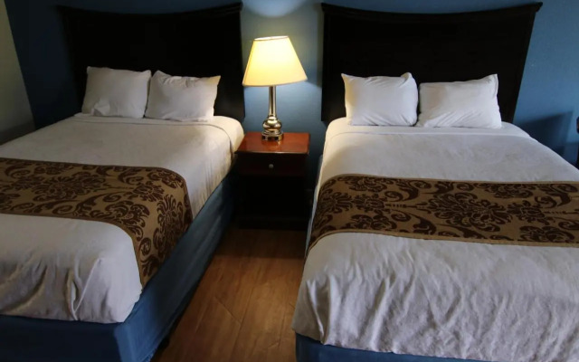 Economy Inn & Suites I-95 Exit 145 - Battleboro