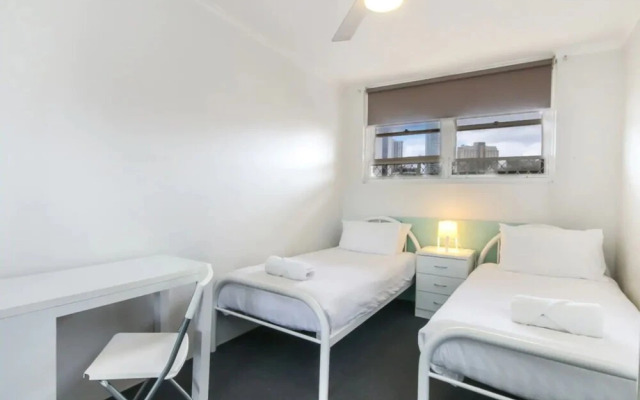 Cosy Unit Walking Distance To The Beach With Parking