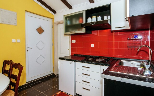 Cozy Holiday Home in Zadar with Swimming Pool