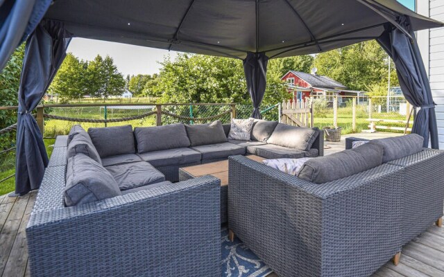 Beautiful Home in Vara With 4 Bedrooms and Wifi